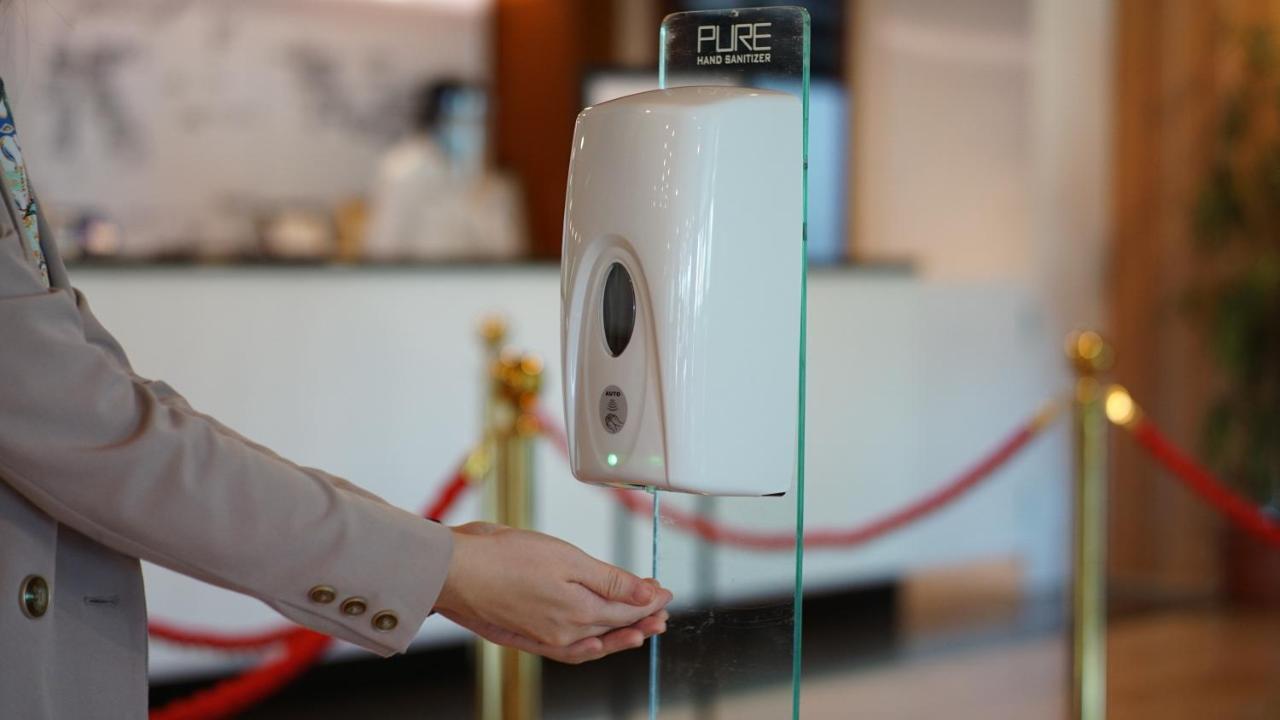 Travelodge Batam Nagoya Eksteriør billede
