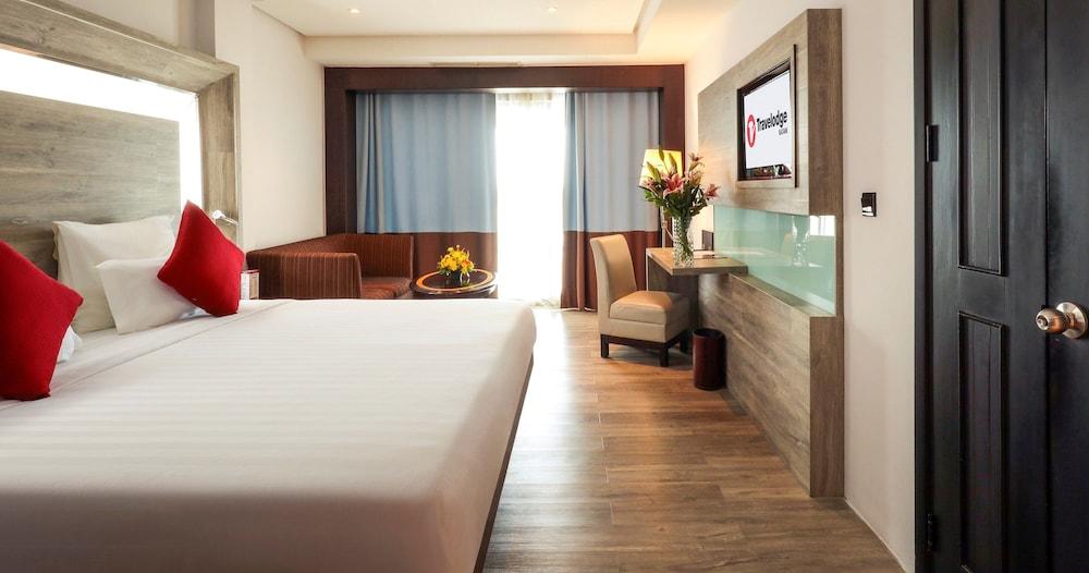 Travelodge Batam Nagoya Eksteriør billede