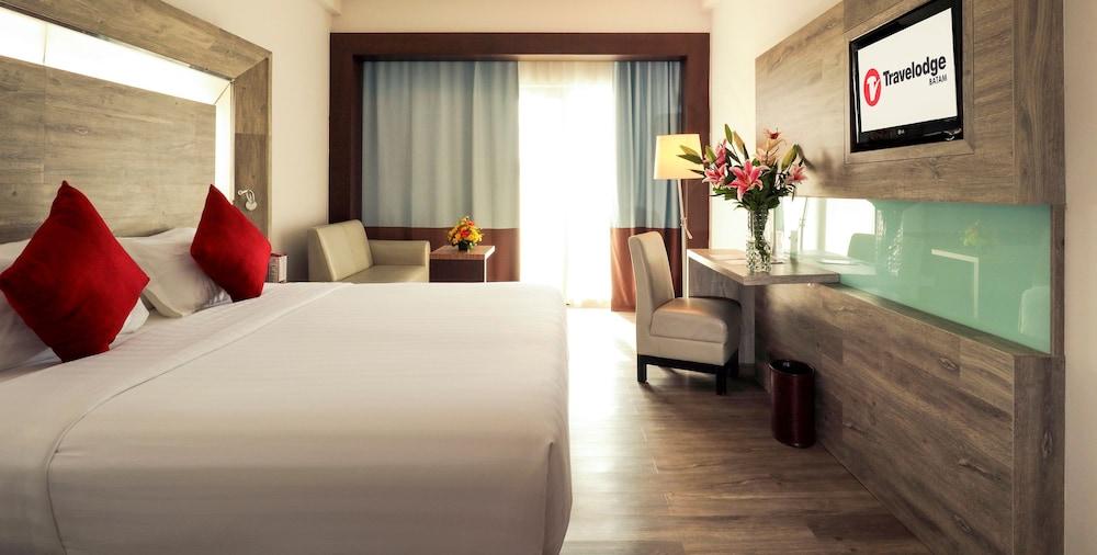 Travelodge Batam Nagoya Eksteriør billede