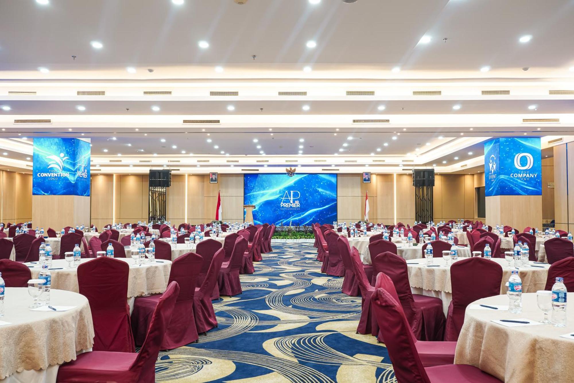 Travelodge Batam Nagoya Eksteriør billede