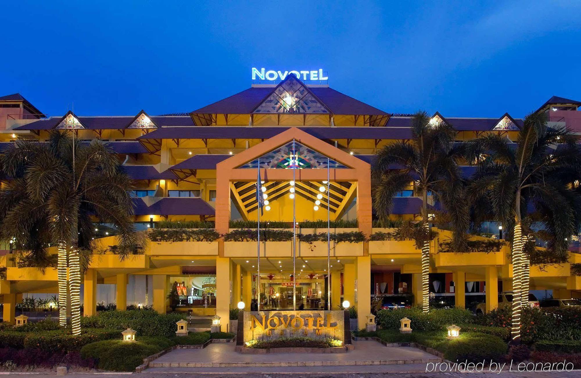 Travelodge Batam Nagoya Eksteriør billede